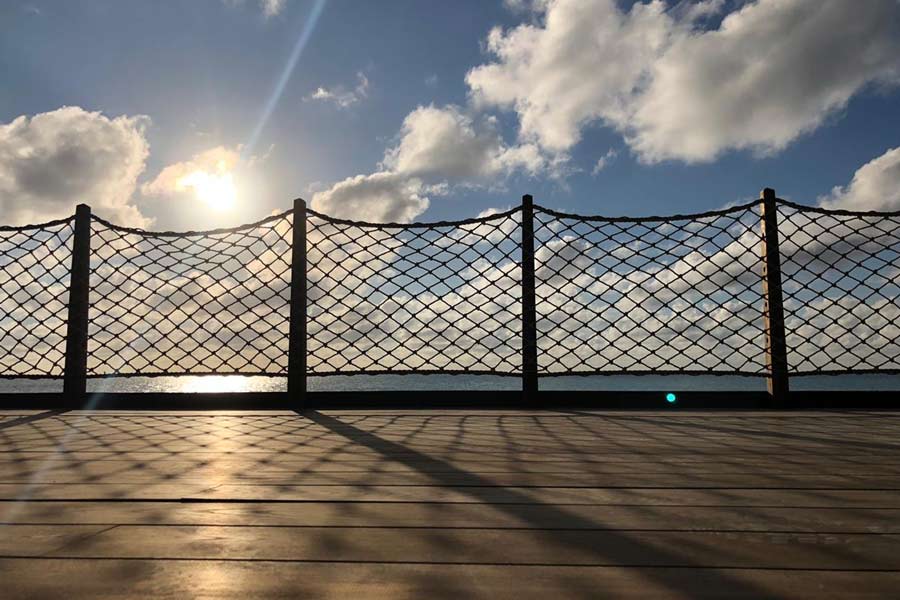 Knotted Decorative Nautical Netting & Rope for Deck Railing